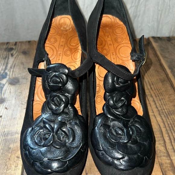 CHIE MIHARA Black Leather PLATFORM PUMPS FLORAL APPLIQUE Black HEELS Size 8.5 - Picture 3 of 11